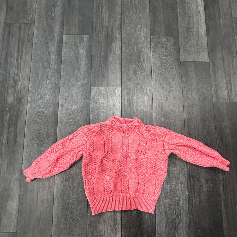 Frnch Paris Knit Sweater with cutout